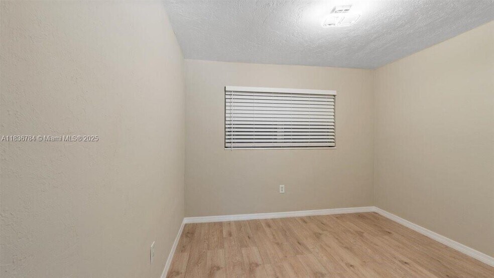 Building Photo - 7211 Shalimar St