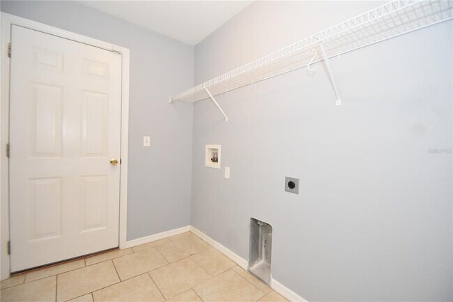 Building Photo - 26 Roller Ln