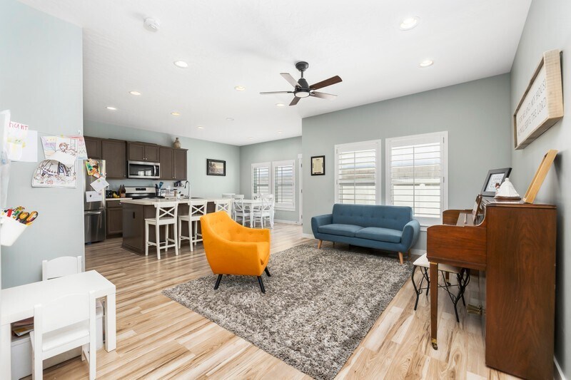 Building Photo - 4438 E Hurstbourne Dr