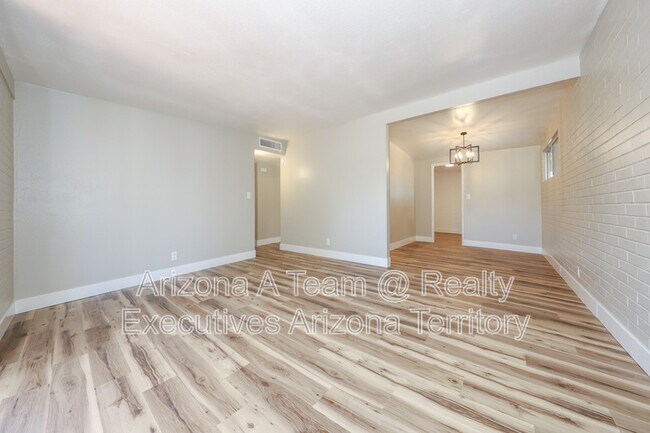 Building Photo - 7957 E 19th Pl