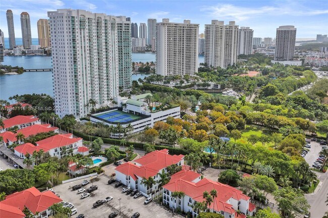 Building Photo - 3155 NE 184th St