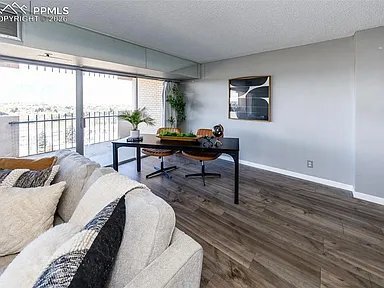 Building Photo - 411 Lakewood Cir
