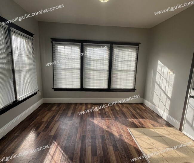 Building Photo - 677 Tyler St