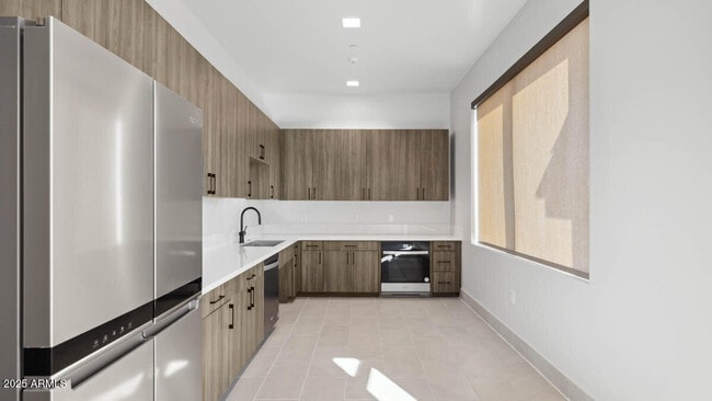 Building Photo - 9284 S Mara Dr