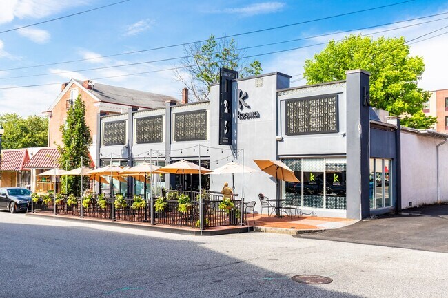 Building Photo - 117 E Miner St
