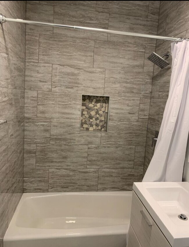 Building Photo - 5117 W 21st St