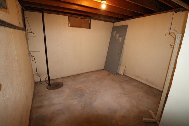 Building Photo - 1324 N 5th St
