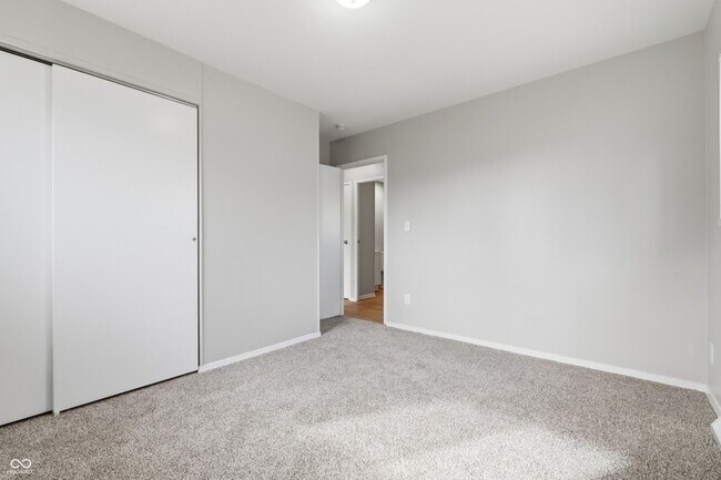 Building Photo - 2818 Apache Dr