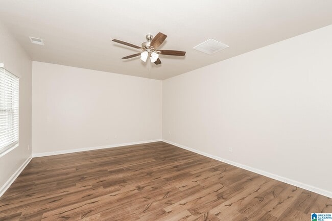 Building Photo - 880 Clover Cir
