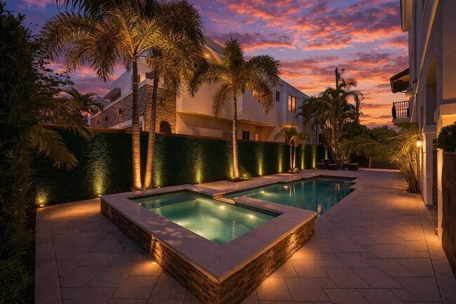 Building Photo - 2515 NE 18th St