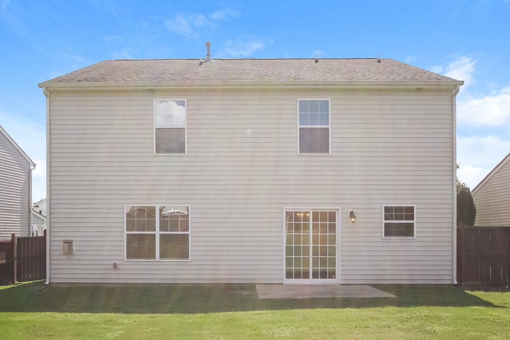 Building Photo - 2860 Meadow Creek Dr