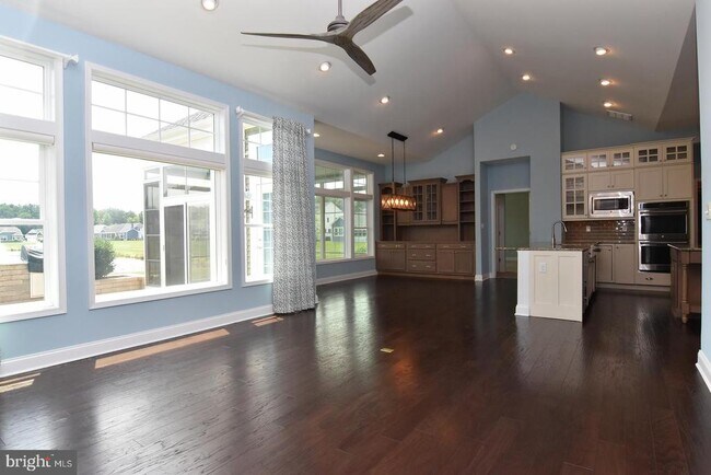Building Photo - 16058 Rockport Dr