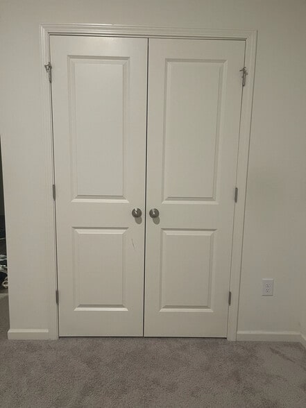 Building Photo - 960 Rift Vly Dr