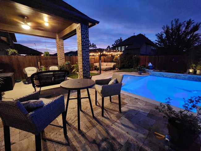 Building Photo - 9707 Lauren Briar Ln