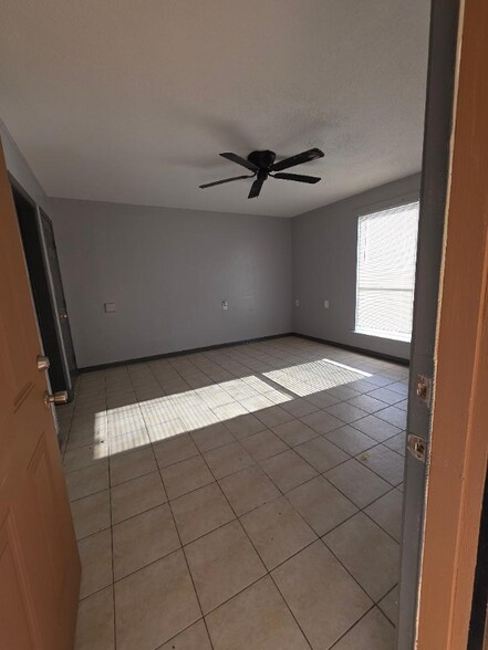 Building Photo - 7843 Sail St