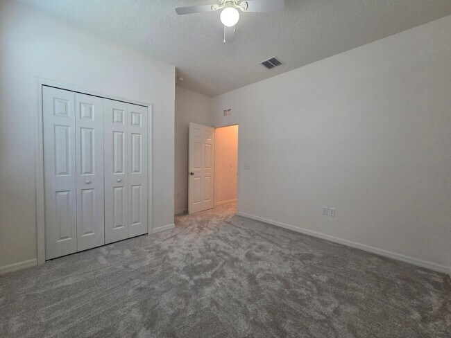 Building Photo - Pet Friendly Home in Southern Ridge