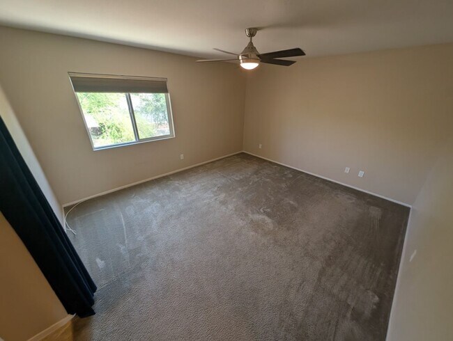 Building Photo - 10544 Headwind Ave