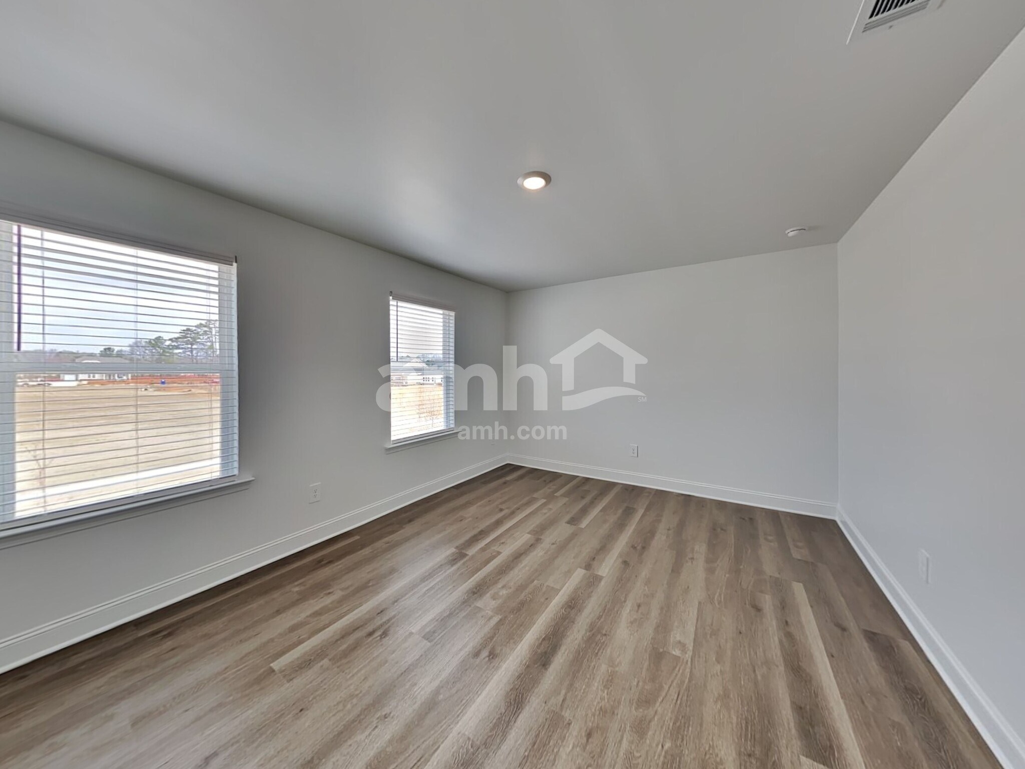 Building Photo - 116 Punderson Dr