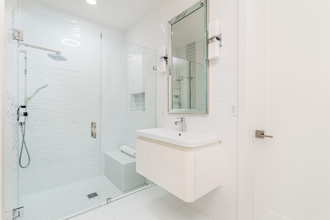 Building Photo - 8270 Spyglass Dr