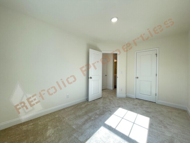 Building Photo - 6429 Granite Quarry Dr