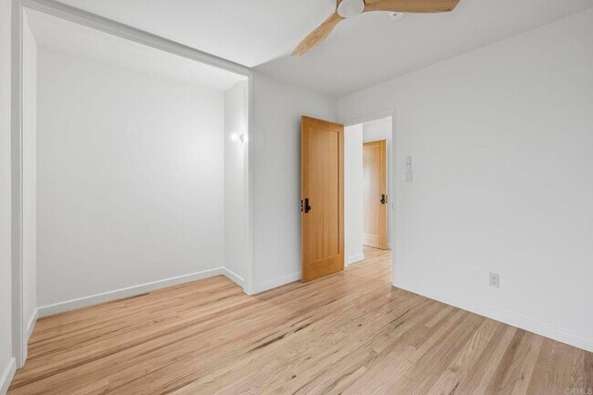 Building Photo - 1061 Buena Vista Way
