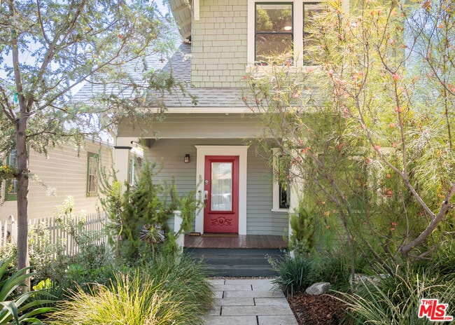 Building Photo - 5676 Hub St