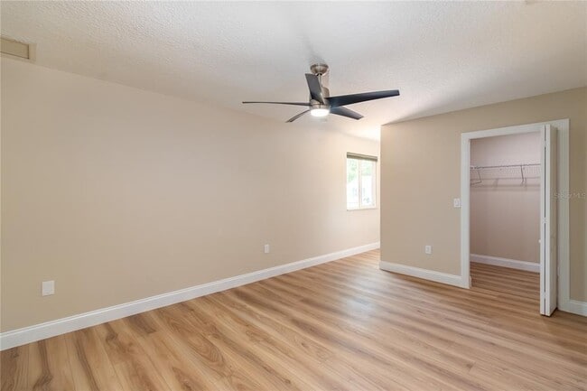 Building Photo - 10886 SW 90th Terrace