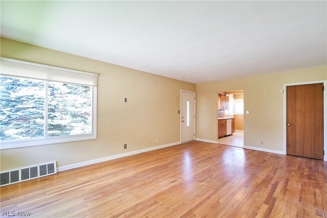 Building Photo - 2620 Mogadore Rd