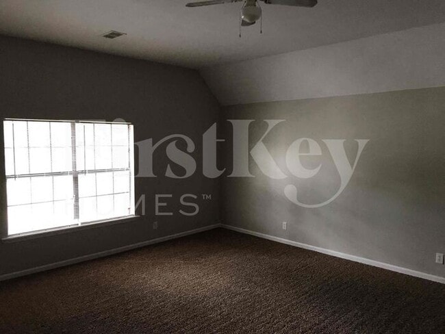 Building Photo - 4018 Glenroy Dr