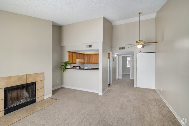 Interior Photo - Toscana