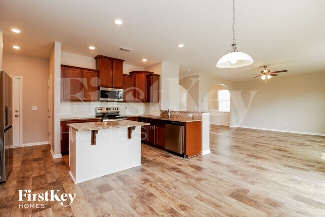 Building Photo - 353 Bradley Bend Dr