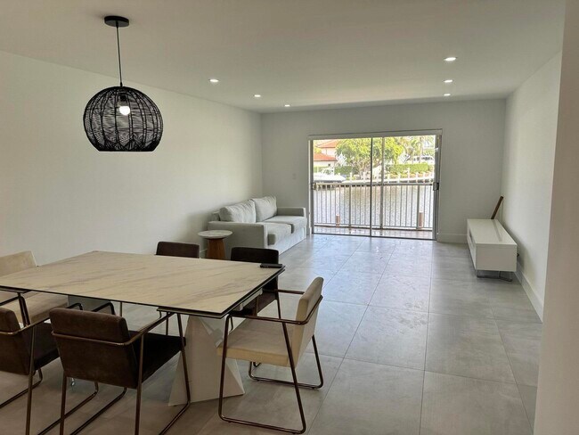 Building Photo - 330 N Federal Hwy