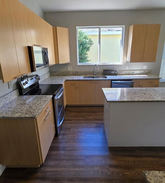 Building Photo - 13527 Misarden Ln