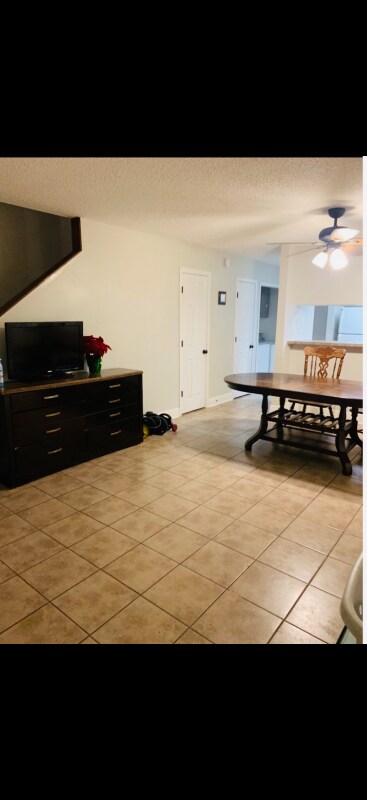 Building Photo - 14732 Hooper Rd