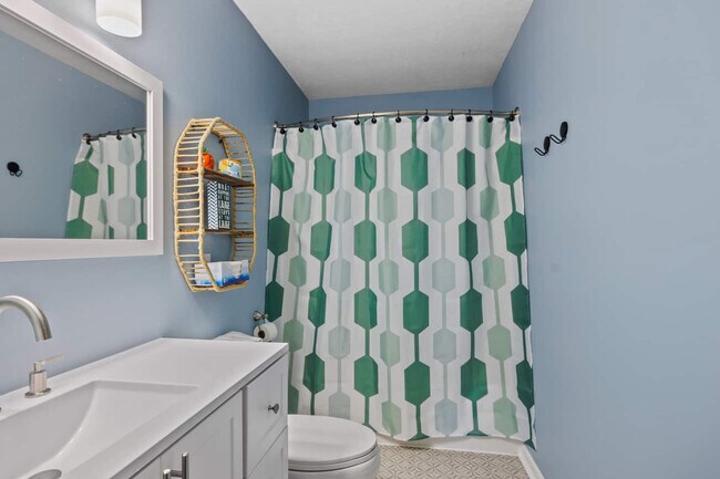 Building Photo - 204 Washington Park Blvd