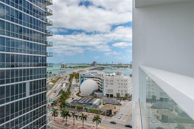 Building Photo - 1040 Biscayne Blvd