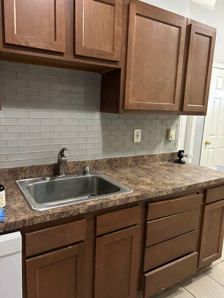 Building Photo - 33 Congress St