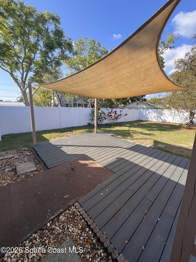 Building Photo - 1330 Lichty St