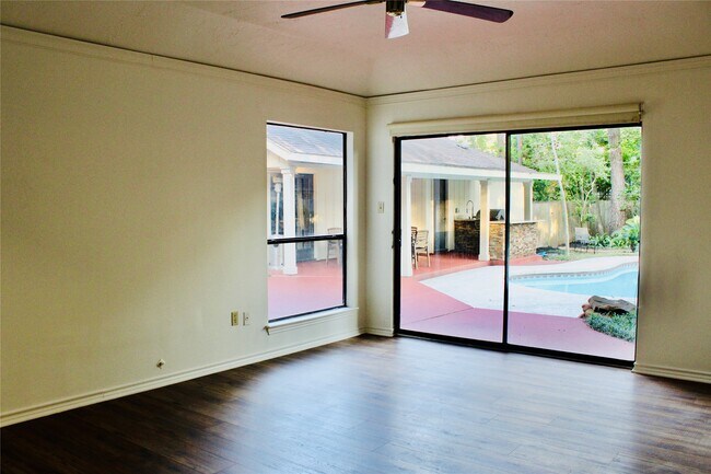 Building Photo - 9 Willowherb Ct