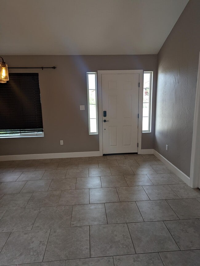 Building Photo - 814 Shiprock