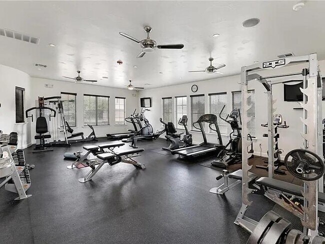 Building Photo - 12300 Terraza Cir