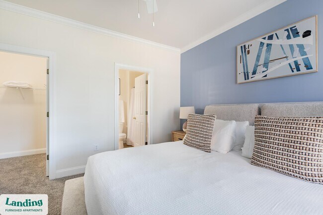 Building Photo - 2118 Silvercrest Dr