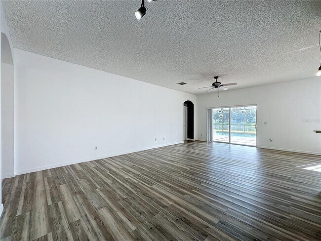 Building Photo - 4843 Native Dancer Ln