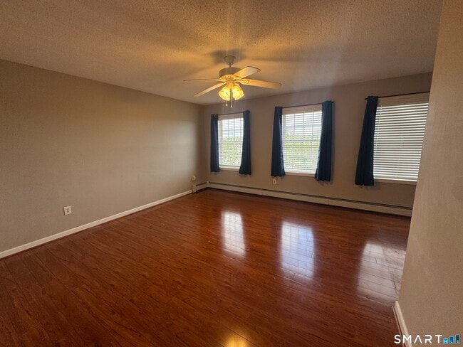 Building Photo - 32 Tyler Hill Rd
