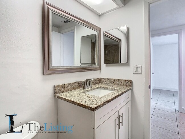 Building Photo - 1521 Swordbill Dr