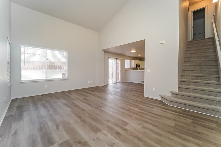 Building Photo - 5924 S Wenatchee St