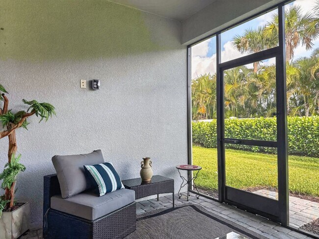 Building Photo - Turnkey Furnished Villa Naples FL