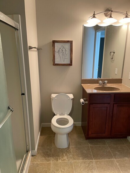 Master Bathroom - 4323 Capri Way