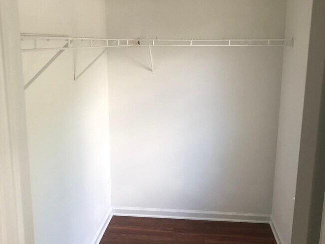 Building Photo - 2107 Creekview Trail