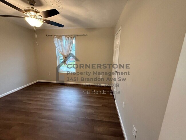 Building Photo - 4518 Lomond Cir